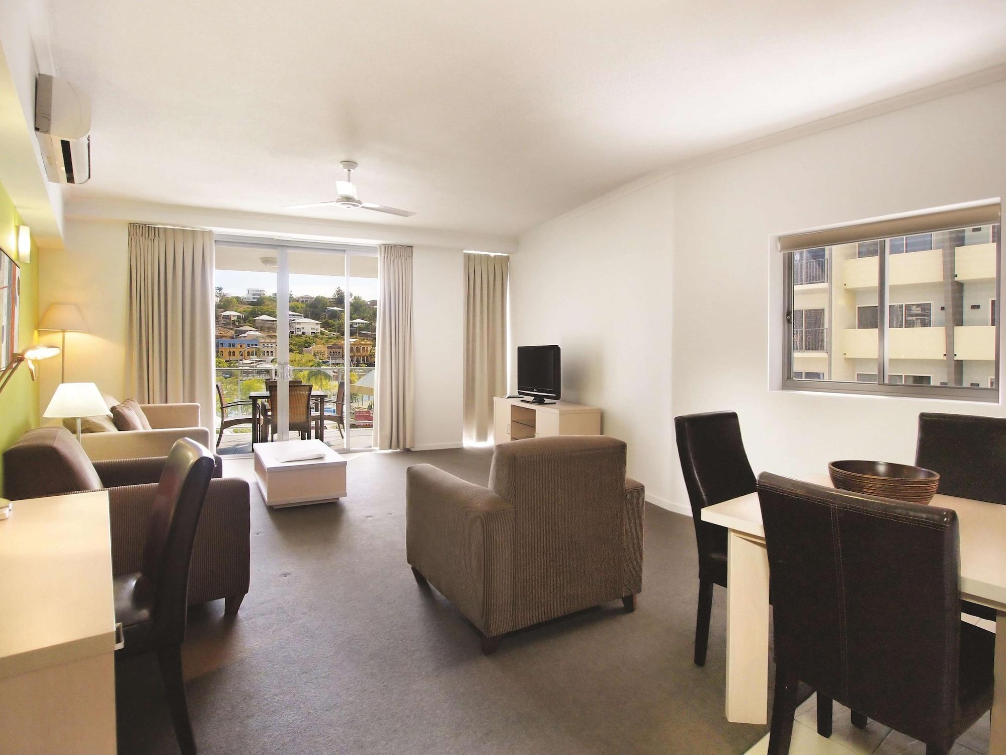 Oaks Gateway Aparthotel